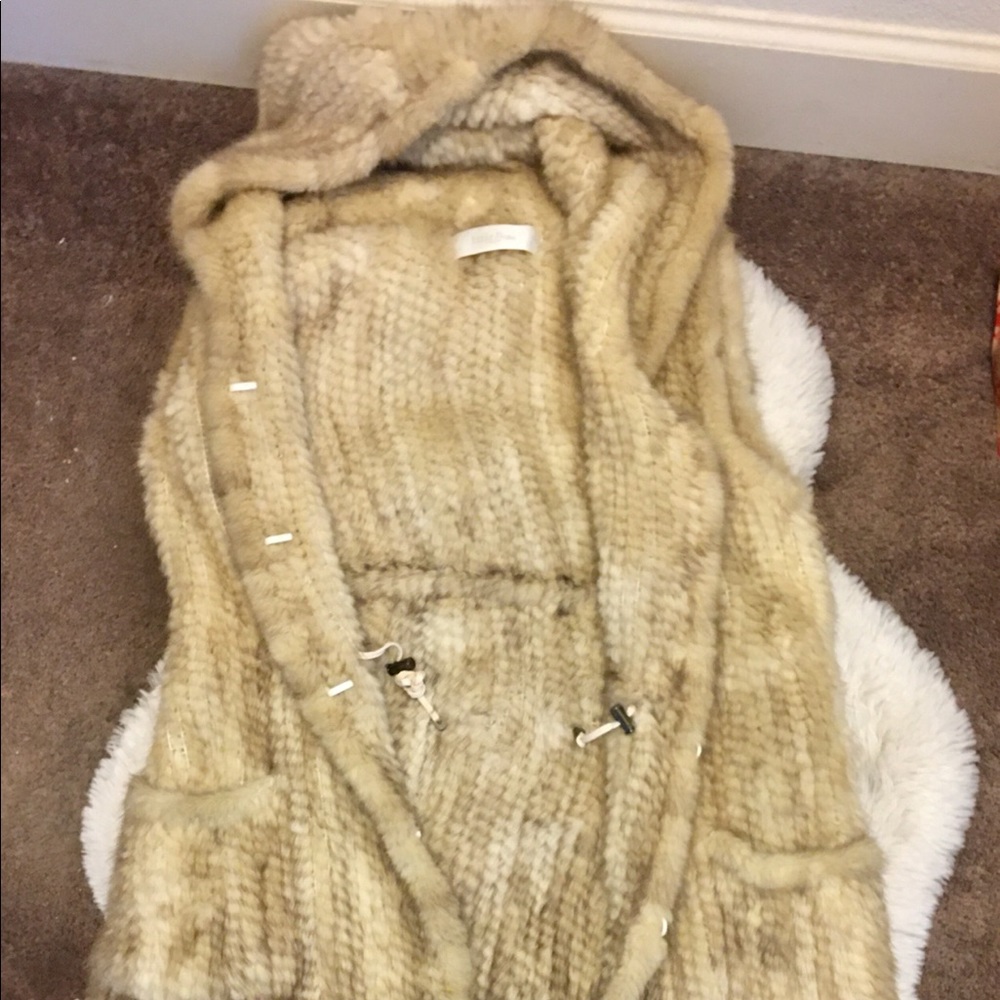 Real fur sleeveless hooded vest from Korea!